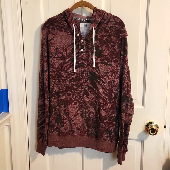 on the byas Other - EUC Men's On The Byas          Hoodie Pullover